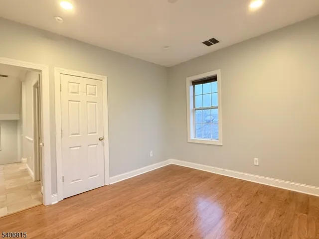 $2,500 | 664 Amboy Avenue, Unit 2, Woodbridge, NJ 07095