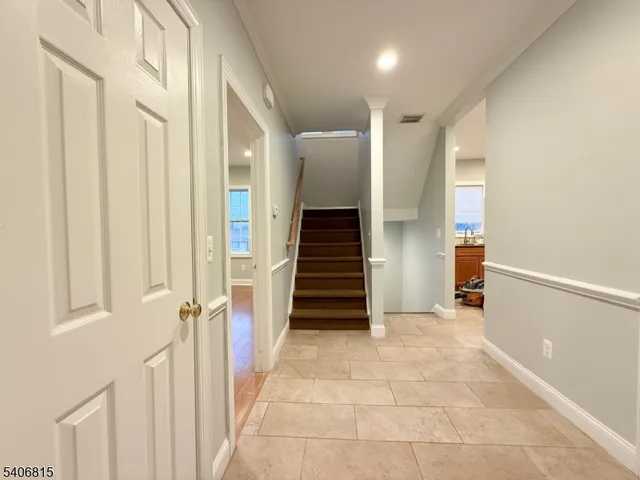 $2,500 | 664 Amboy Avenue, Unit 2, Woodbridge, NJ 07095