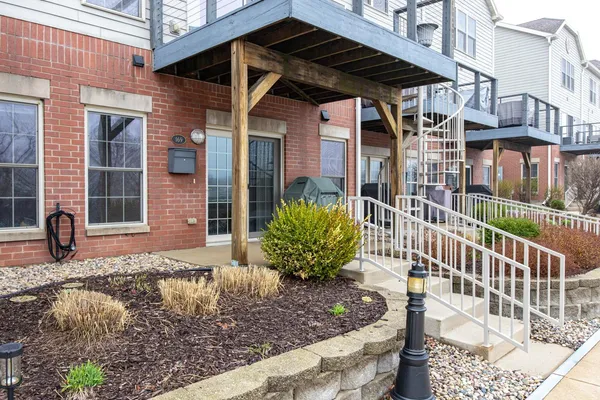 $349,900 | 169 Marina Place, Menasha, WI 54952