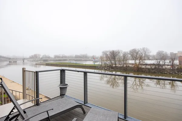 $349,900 | 169 Marina Place, Menasha, WI 54952