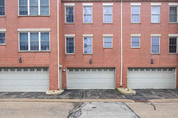 $349,900 | 169 Marina Place, Menasha, WI 54952