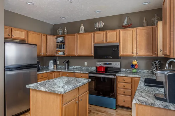 $349,900 | 169 Marina Place, Menasha, WI 54952