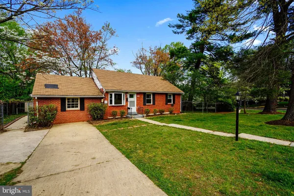 $3,400 | 7421 Nigh Road, Falls Church, VA 22043