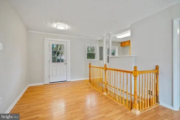 $3,400 | 7421 Nigh Road, Falls Church, VA 22043