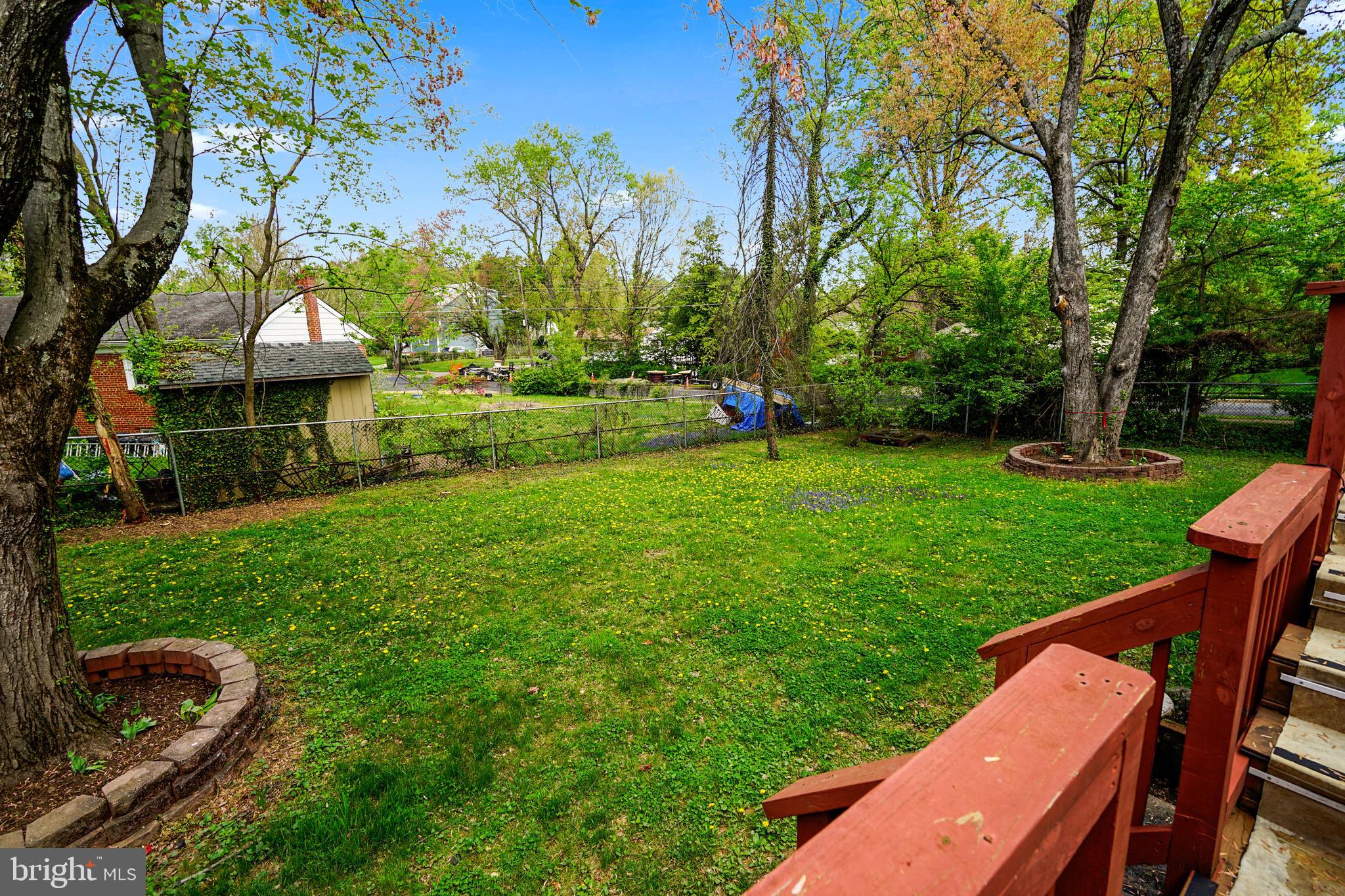 7421 Nigh Road Falls Church, VA 22043 - Photo 26 of 32 Large Yard