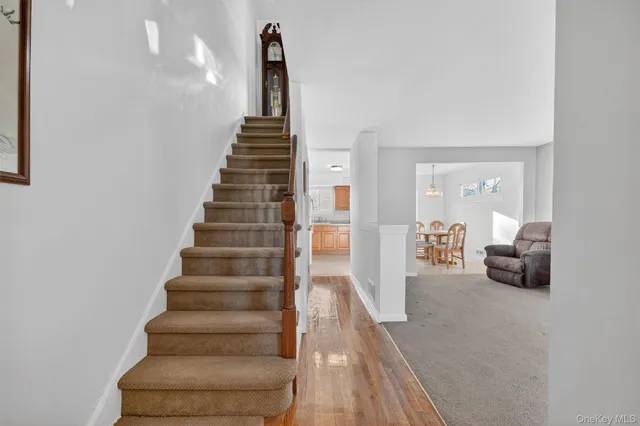 a view of entryway and hall