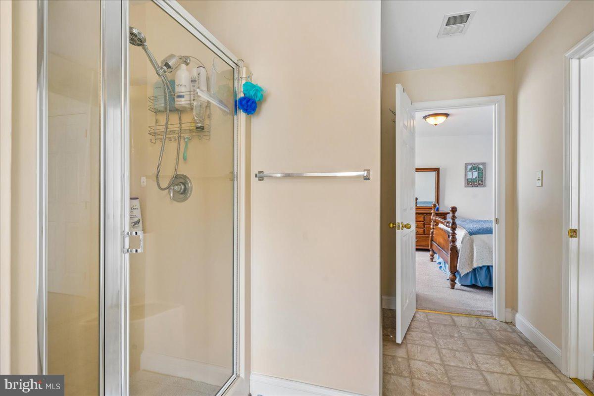 12195 Potomac View Road Newburg, MD 20664 - Photo 53 of 91 Bathroom Bedroom 1 and 2