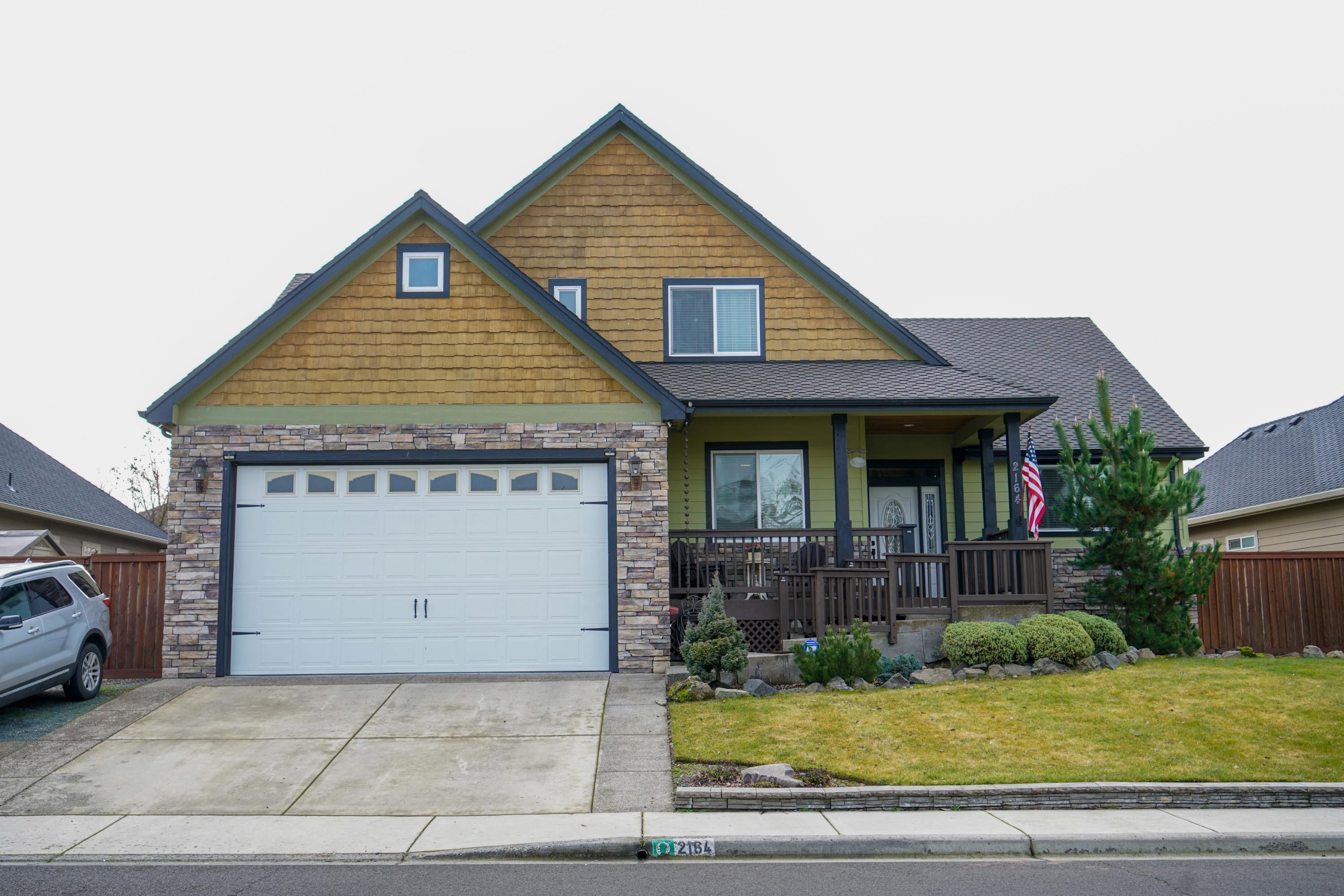 2164 Rabun Way Central Point, OR 97502 - Photo 15 of 16 front