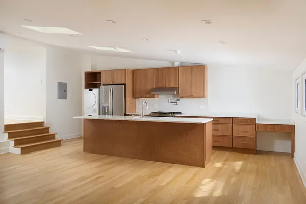 $3,000 | 1320 North La Salle Drive, Unit 1R, Chicago, IL 60610