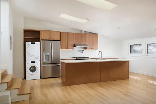 $3,000 | 1320 North La Salle Drive, Unit 1R, Chicago, IL 60610