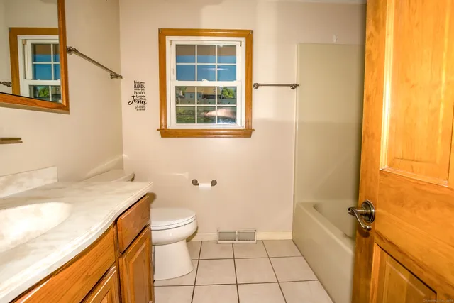 $349,900 | 60 South Alhambra Circle, Agawam, MA 01001