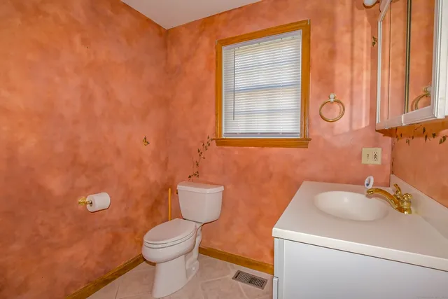 $349,900 | 60 South Alhambra Circle, Agawam, MA 01001