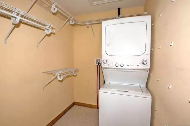 $349,900 | 60 South Alhambra Circle, Agawam, MA 01001