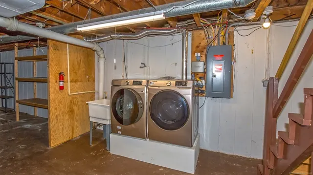 $349,900 | 60 South Alhambra Circle, Agawam, MA 01001