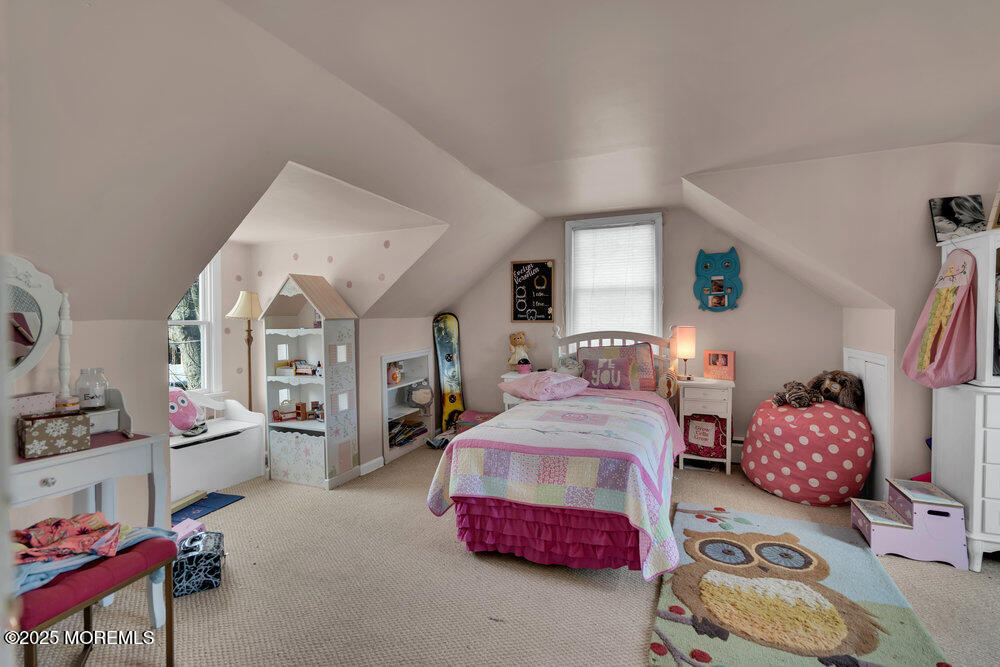 506 Crestview Terrace Point Pleasant, NJ 08742 - Photo 15 of 24 a bedroom with bed and window