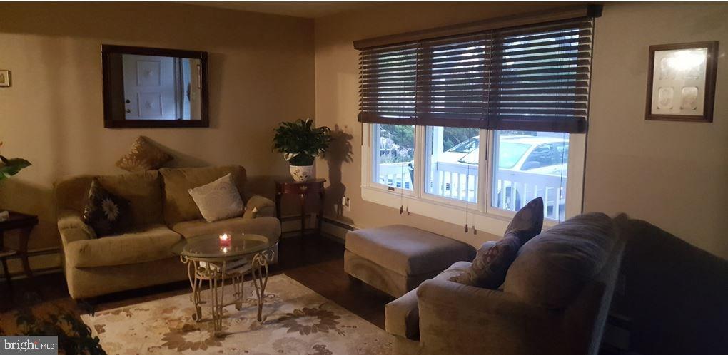 164 Commodore Road Manahawkin, NJ 08050 - Photo 3 of 13 Gallery Image 3