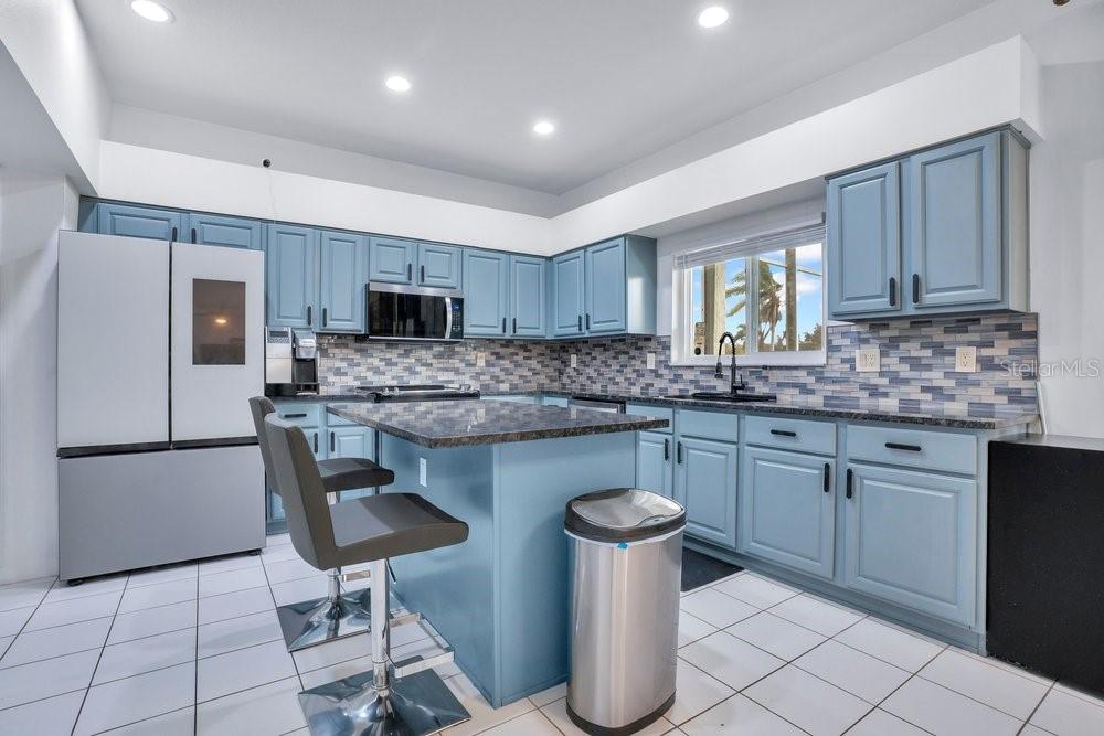 219 Strathmore Circle Kissimmee, FL 34744 - Photo 11 of 57