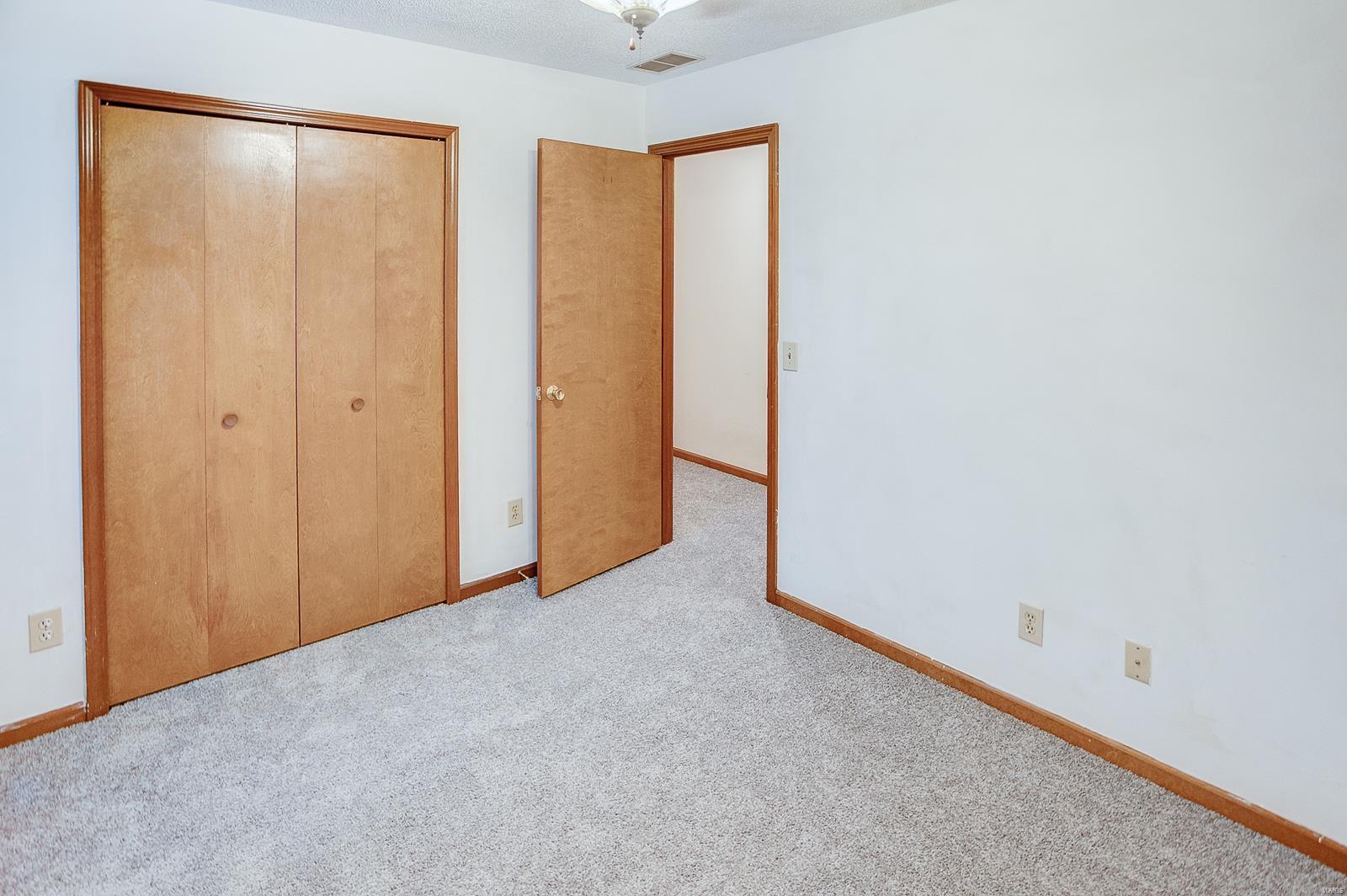 11200 Lake Road Highland, IL 62249 - Photo 16 of 23