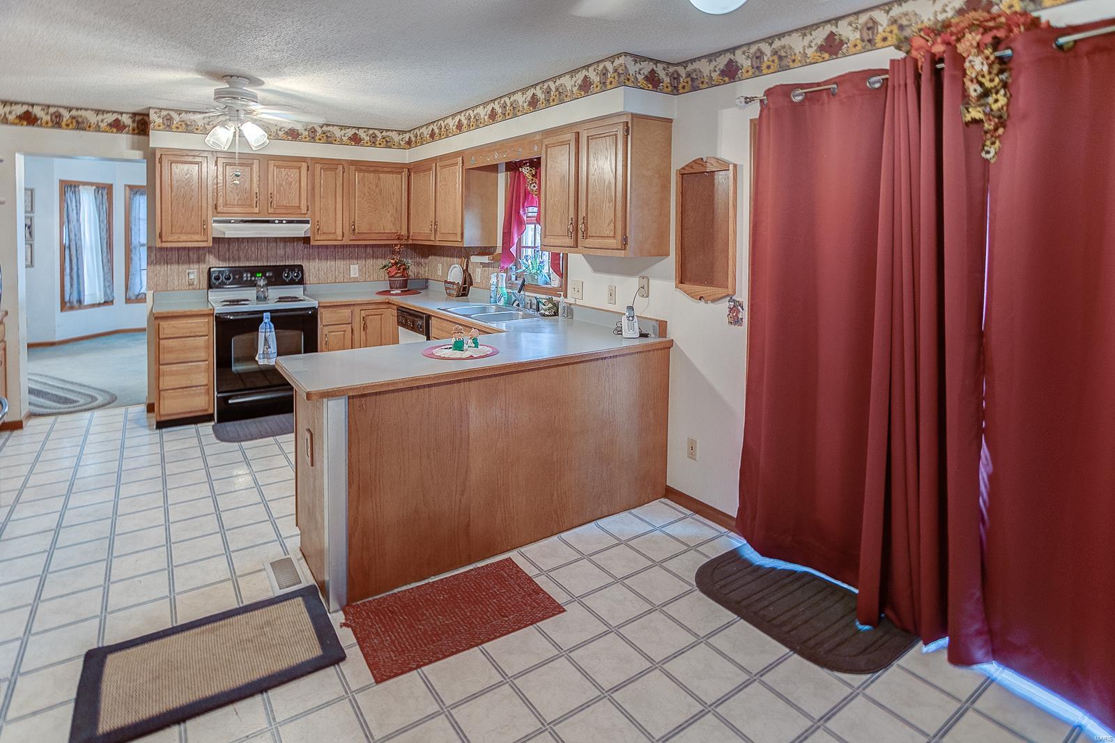 11200 Lake Road Highland, IL 62249 - Photo 5 of 23