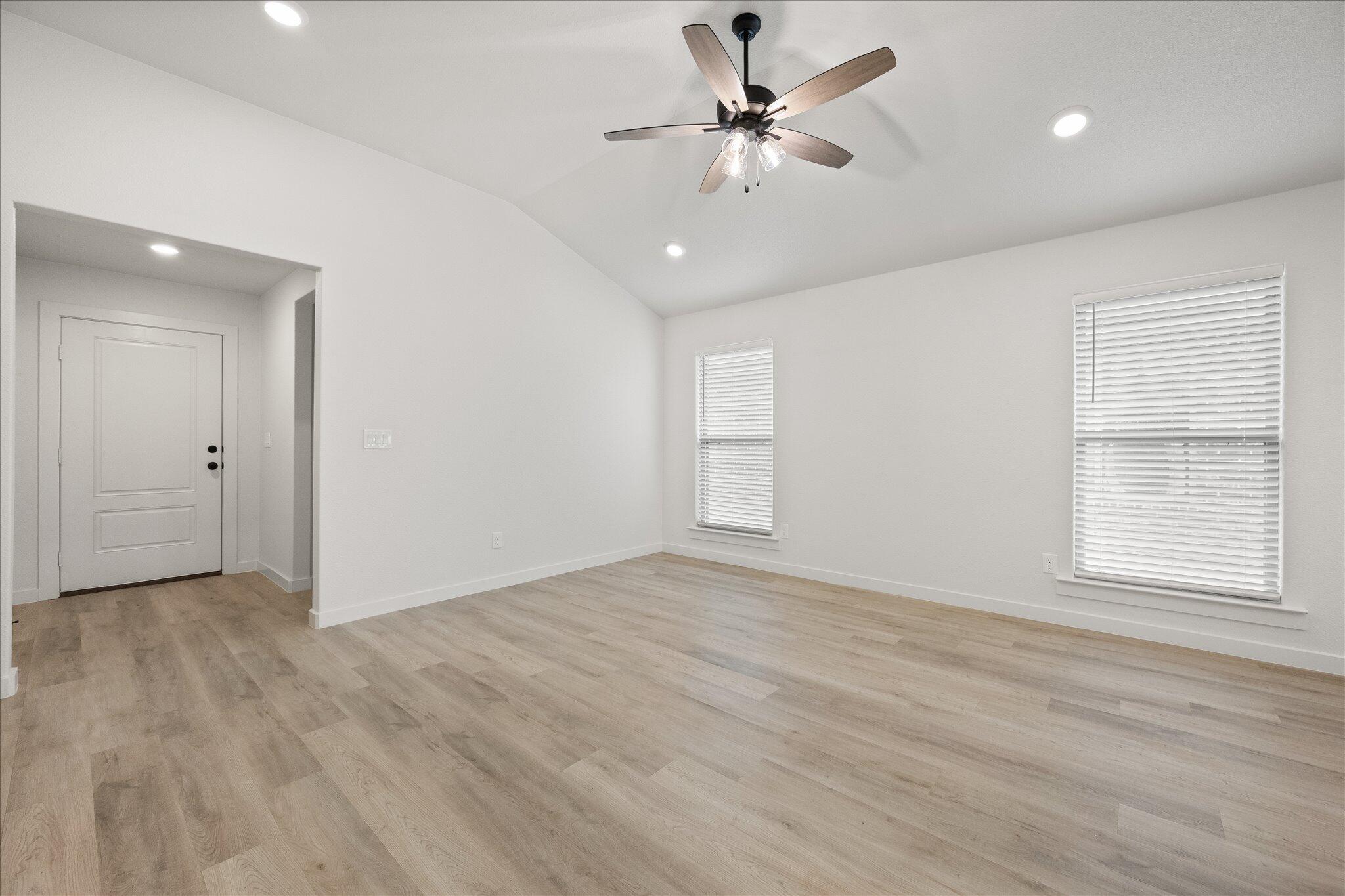 12007 Ironton Avenue Lubbock, TX 79424 - Photo 6 of 21 13-12007 Ironton_4988