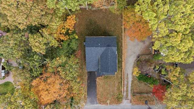 $589,900 | 27-pinewood Dr, Shirley, NY 11967