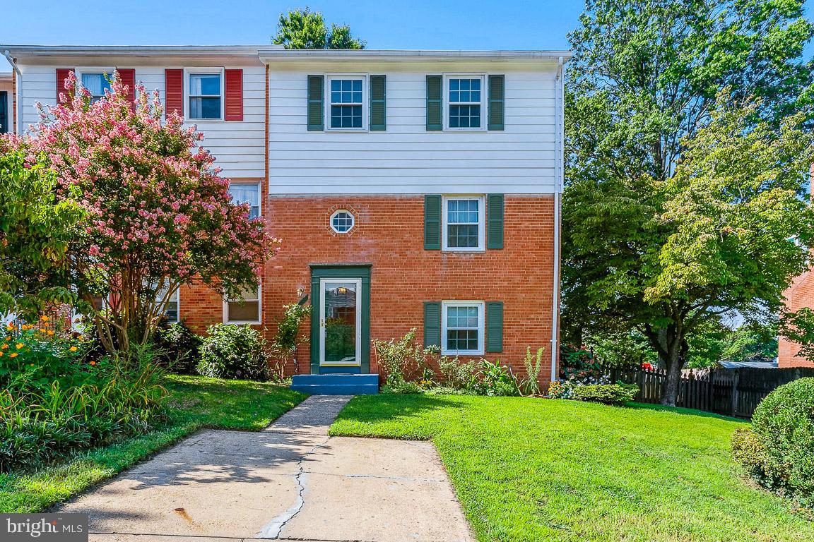 Welcome to 13639 Stepney Ln.