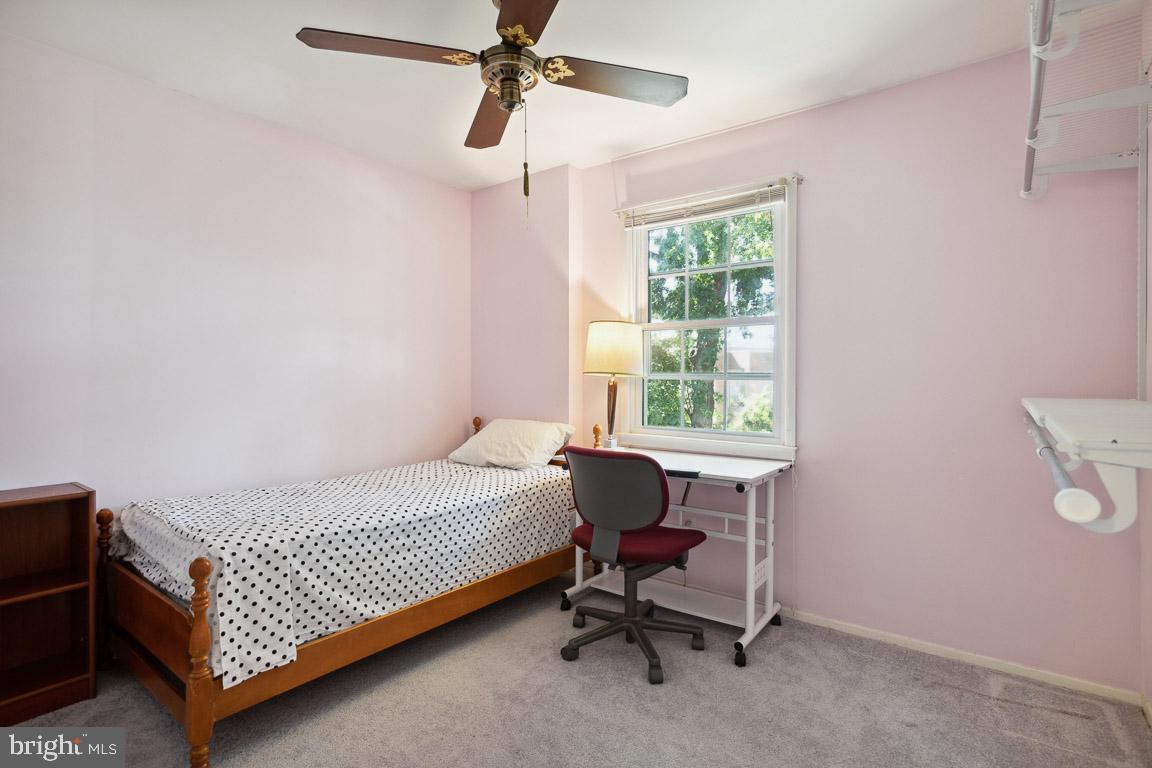 13639 Stepney Lane Chantilly, VA 20151 - Photo 17 of 33 Bedroom 2