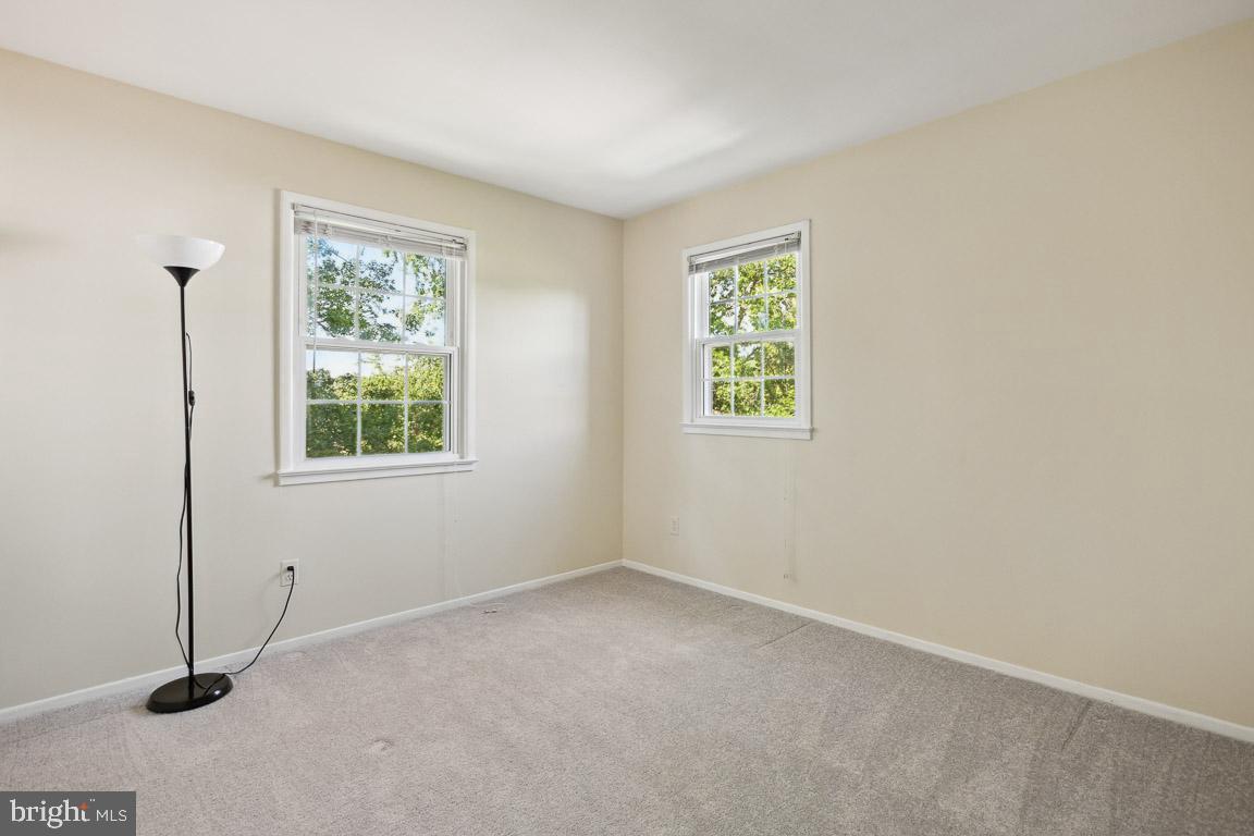 13639 Stepney Lane Chantilly, VA 20151 - Photo 18 of 33 Bedroom 3