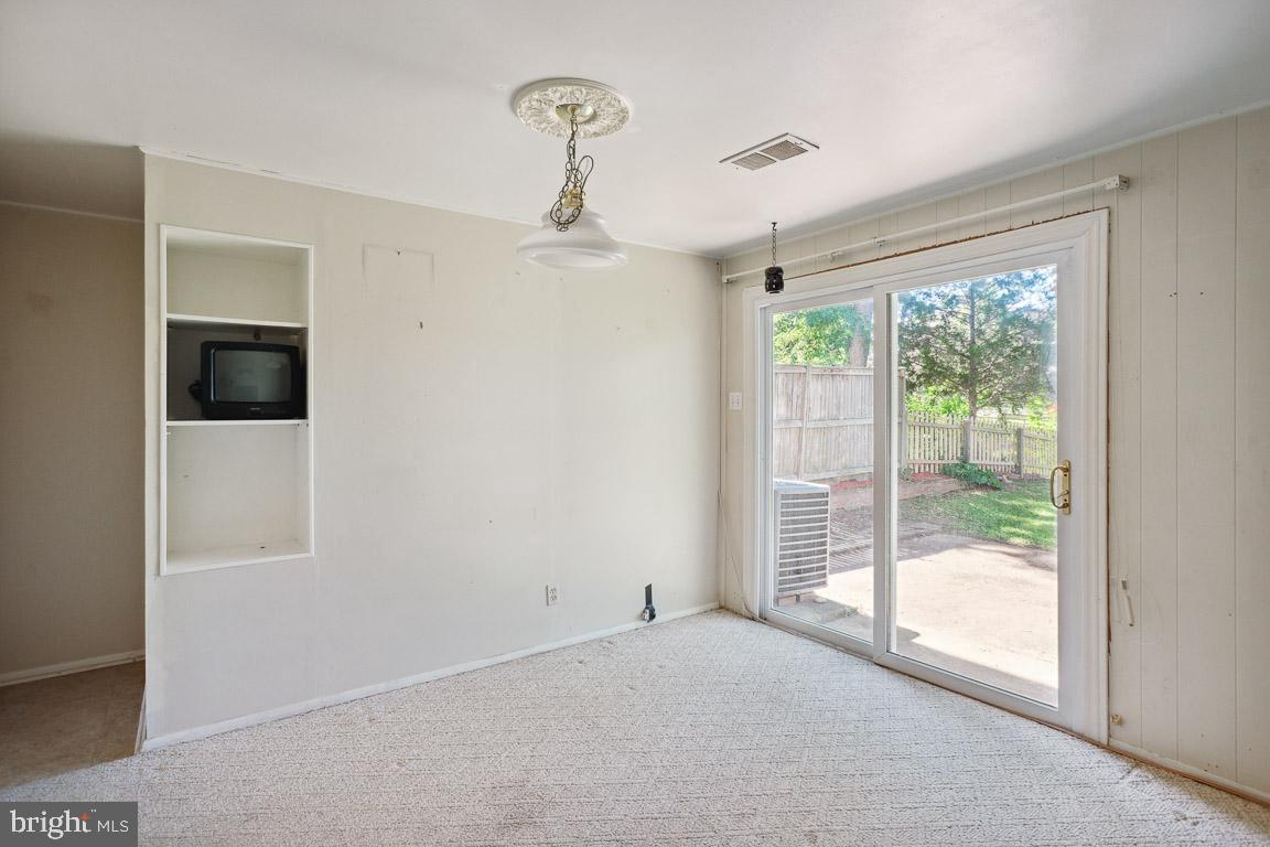 13639 Stepney Lane Chantilly, VA 20151 - Photo 21 of 33 Rec Room