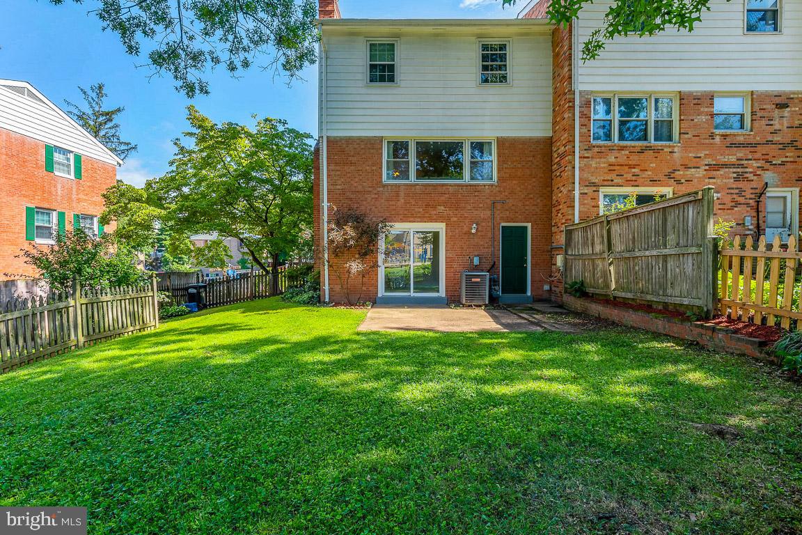 13639 Stepney Lane Chantilly, VA 20151 - Photo 24 of 33 Rear Yard with Patio