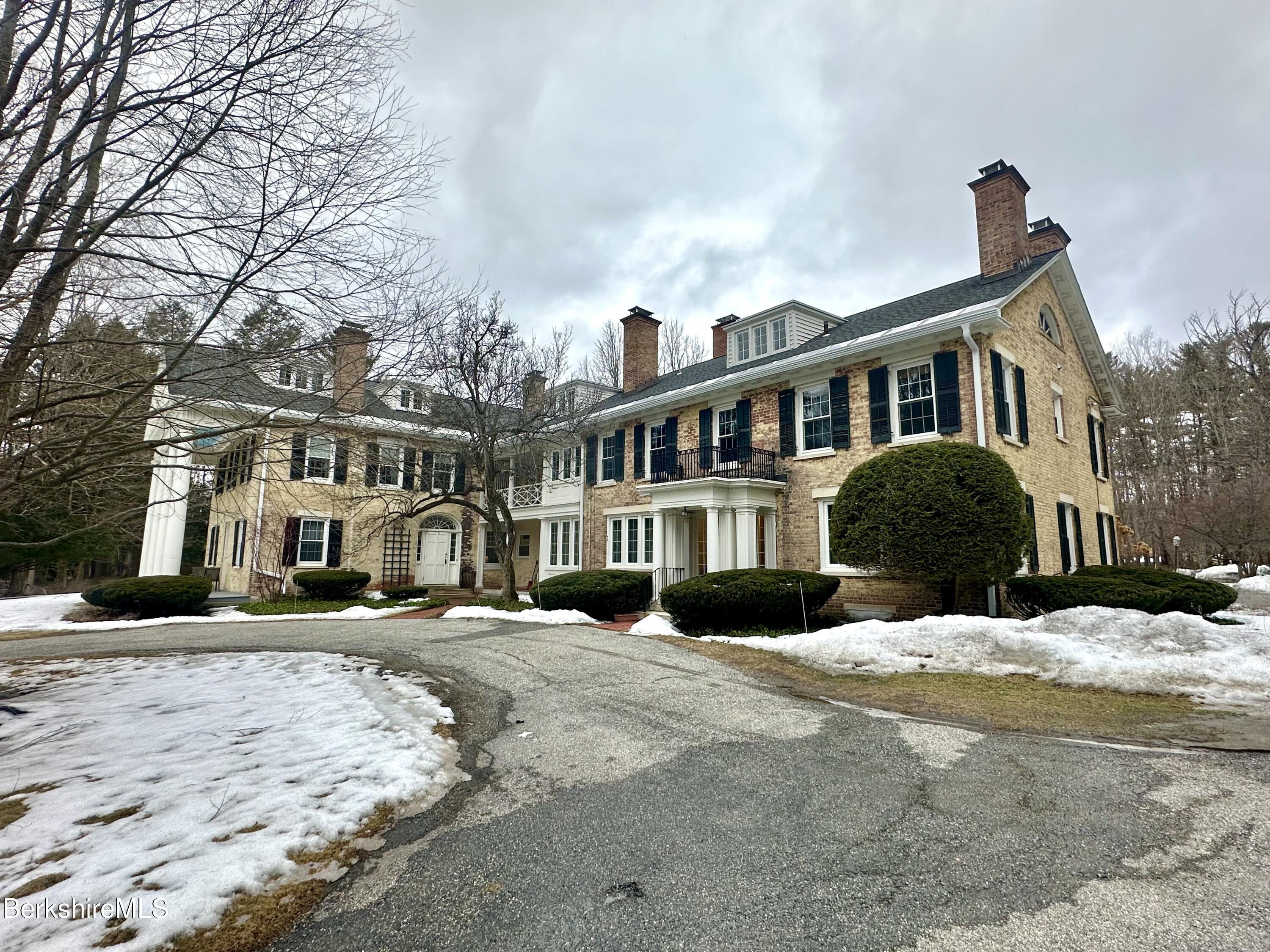 57 Main Street, Unit 10 Stockbridge, MA 01262 - Photo 1 of 12 IMG_8989