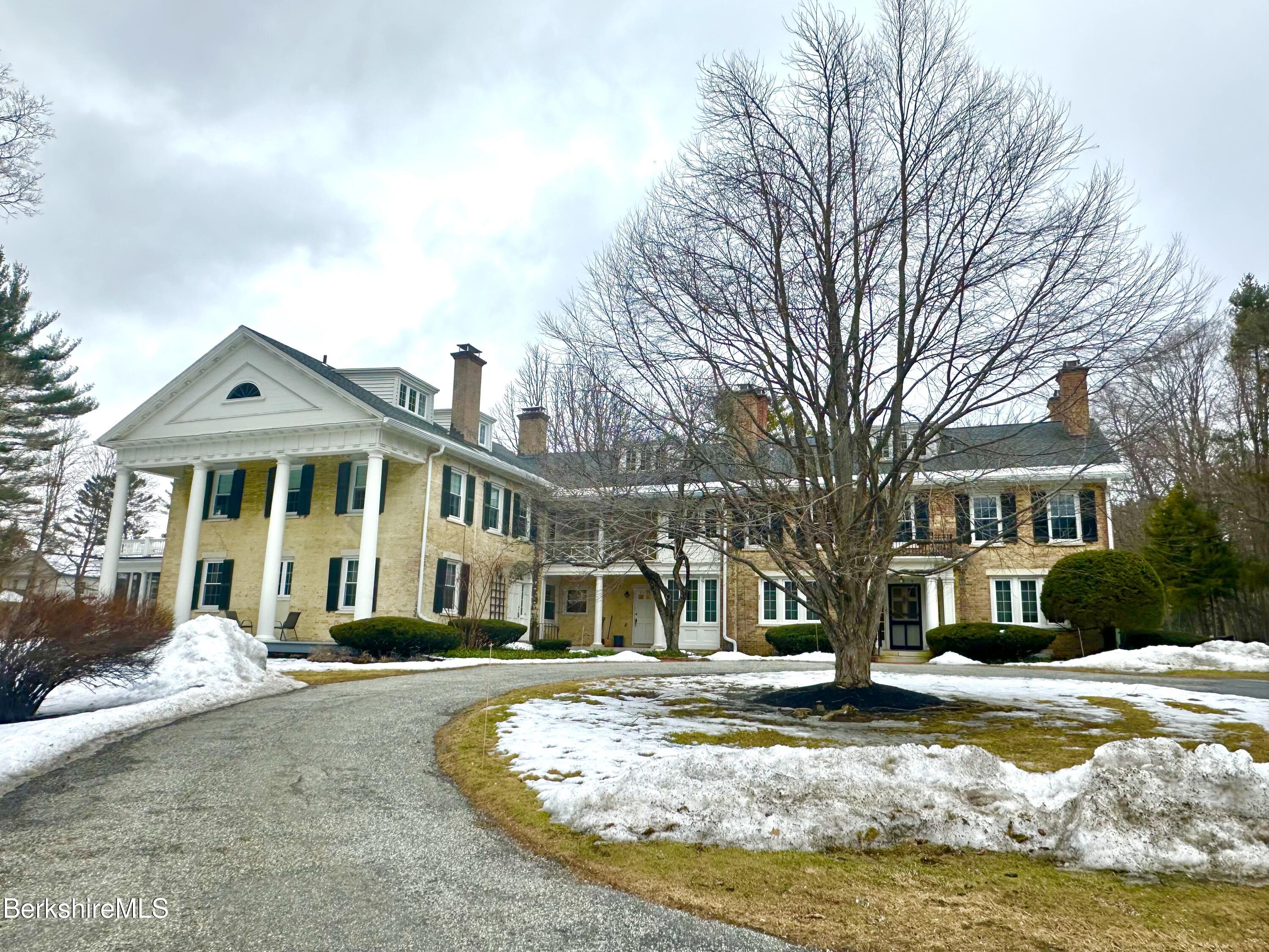 57 Main Street, Unit 10 Stockbridge, MA 01262 - Photo 2 of 12 IMG_8988