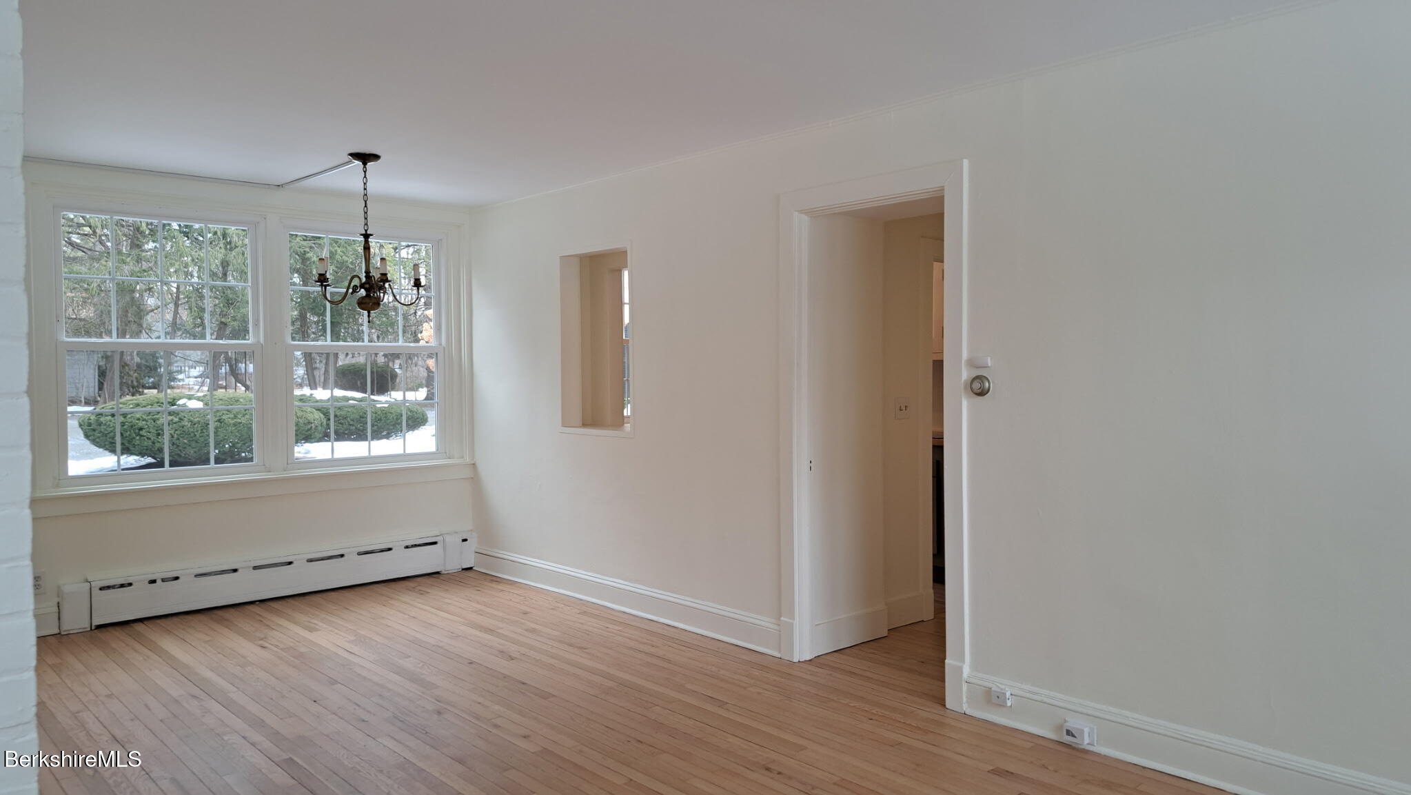 57 Main Street, Unit 10 Stockbridge, MA 01262 - Photo 7 of 12 Main Dining Room