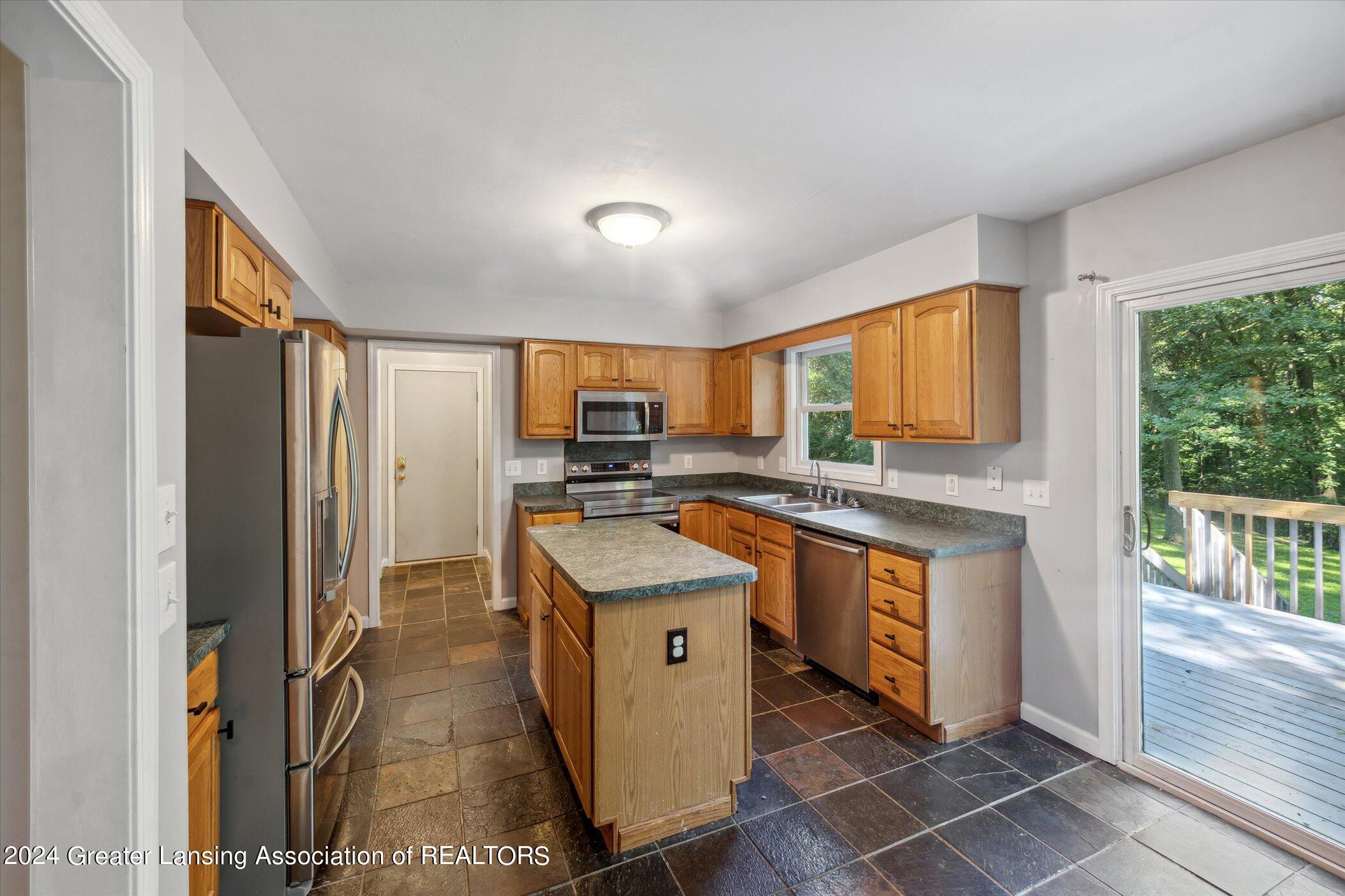 174 Newman Road Okemos, MI 48864 - Photo 11 of 54 09-174-Newman-Rd-Okemos-MI-48864-WindowS