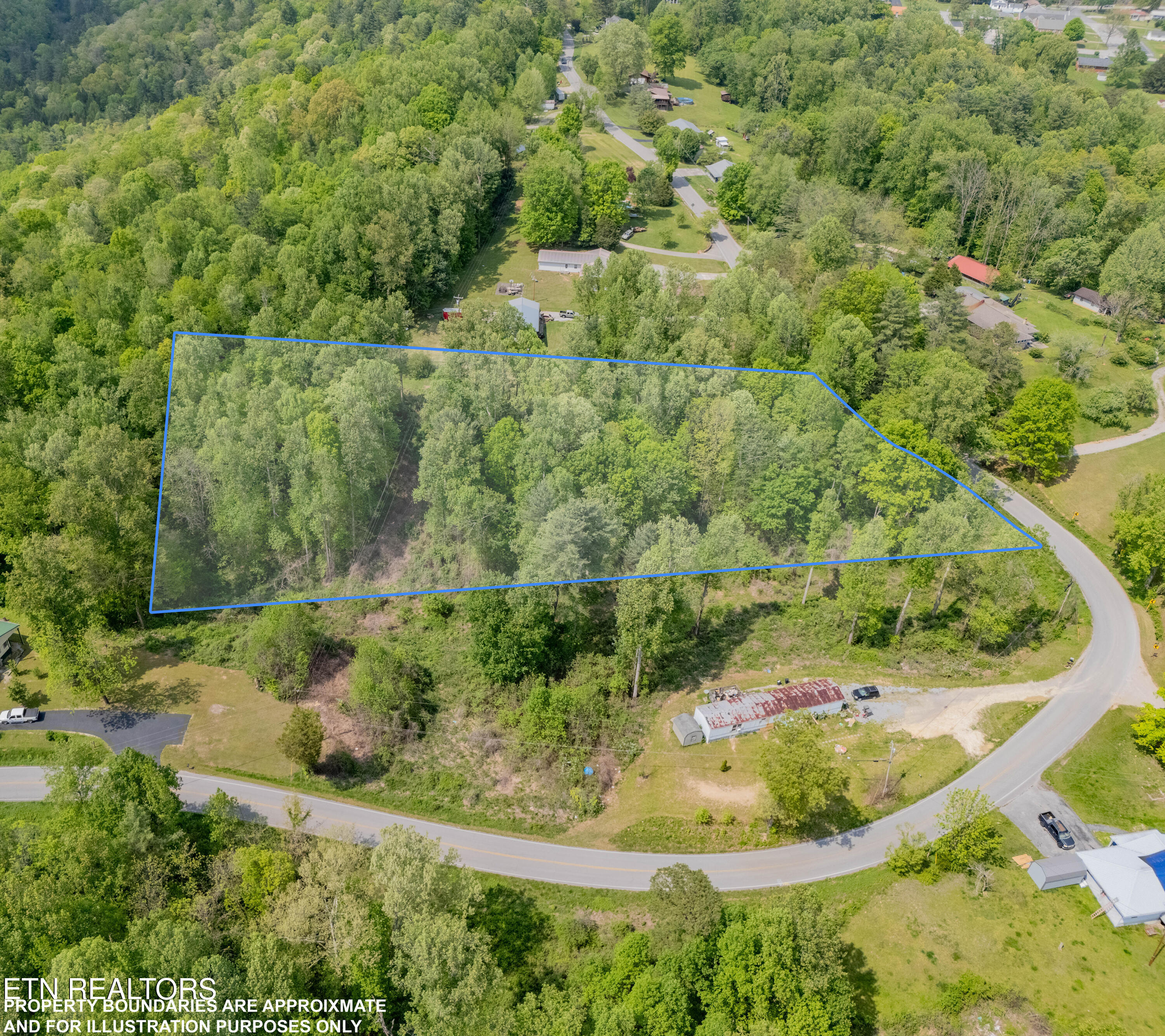 Catoosa Road Wartburg, TN 37887 - Photo 2 of 13 DJI_20250429152455_0465_D-HDR-LOT-LINES