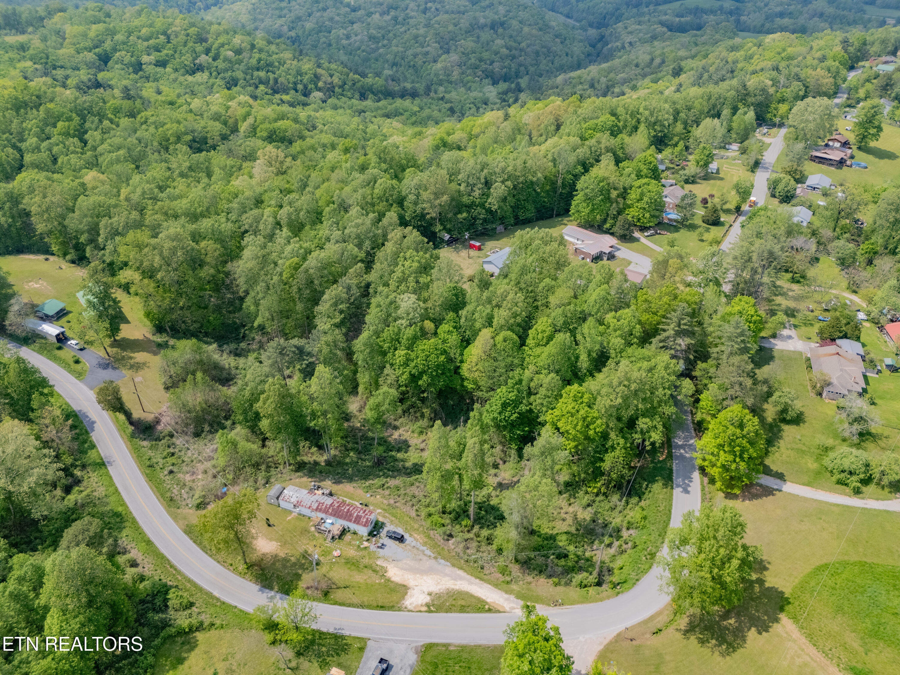 Catoosa Road Wartburg, TN 37887 - Photo 3 of 13 DJI_20250429152544_0470_D-HDR