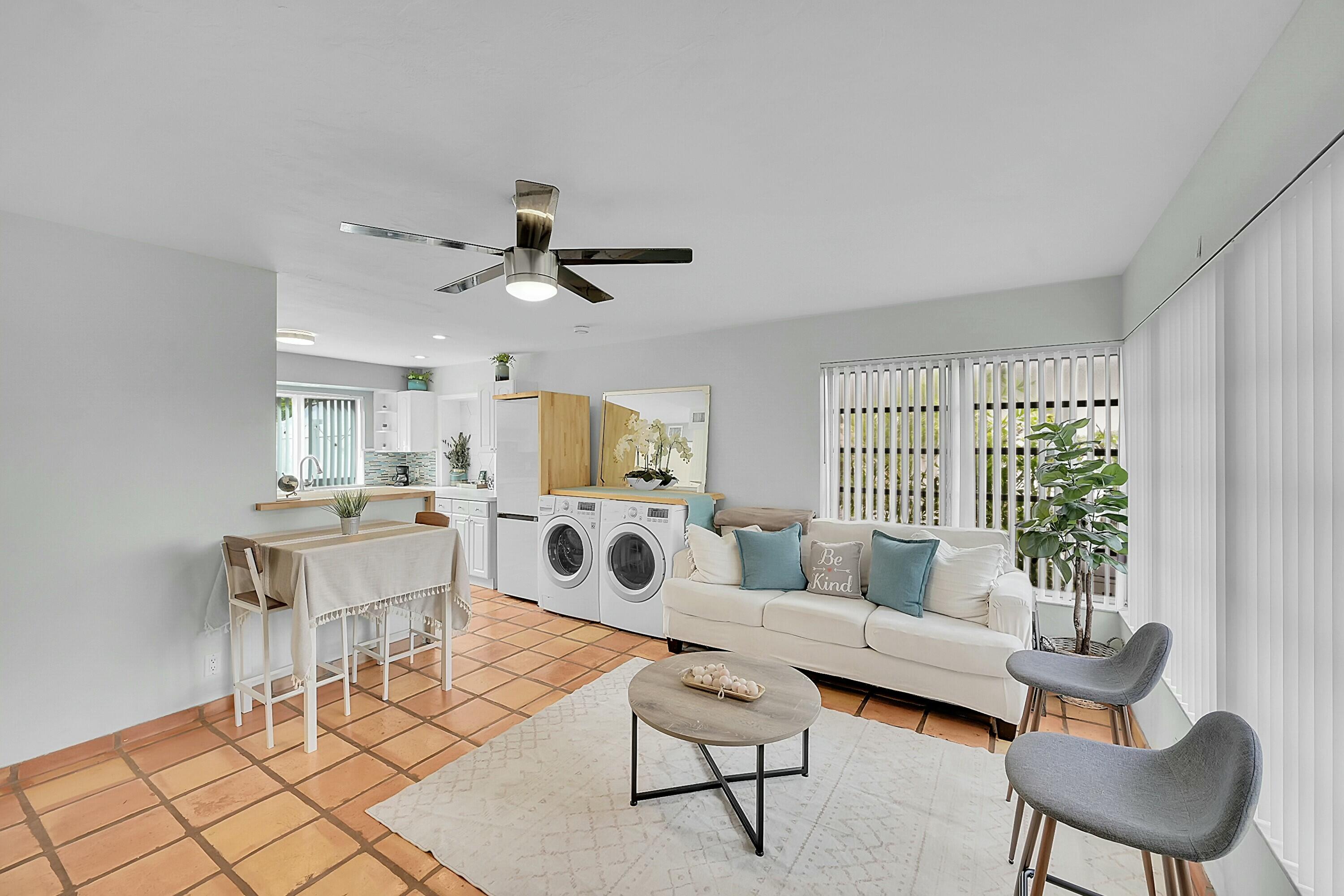 2135 Northeast 4th Way Boca Raton, FL 33431 - Photo 4 of 16 Family Rm