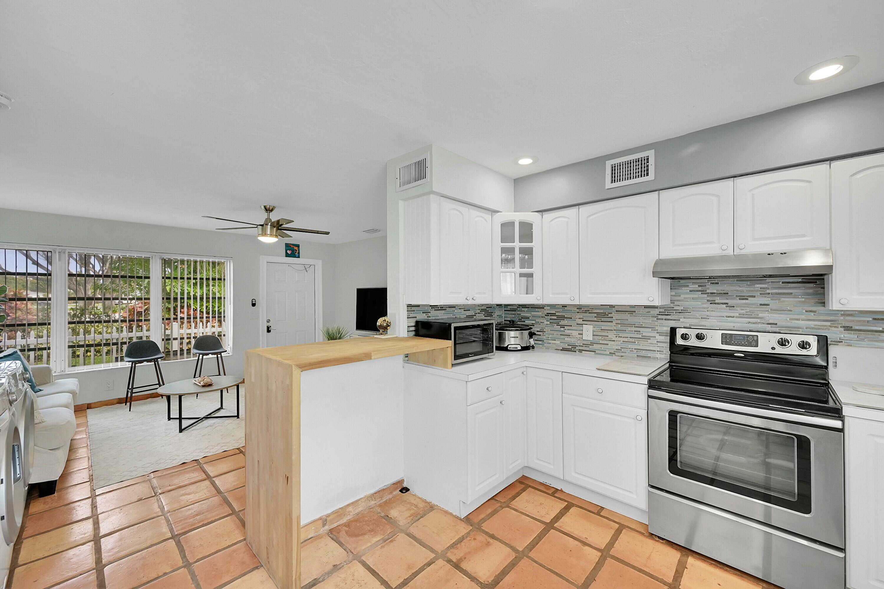 2135 Northeast 4th Way Boca Raton, FL 33431 - Photo 8 of 16 Kitchen 2