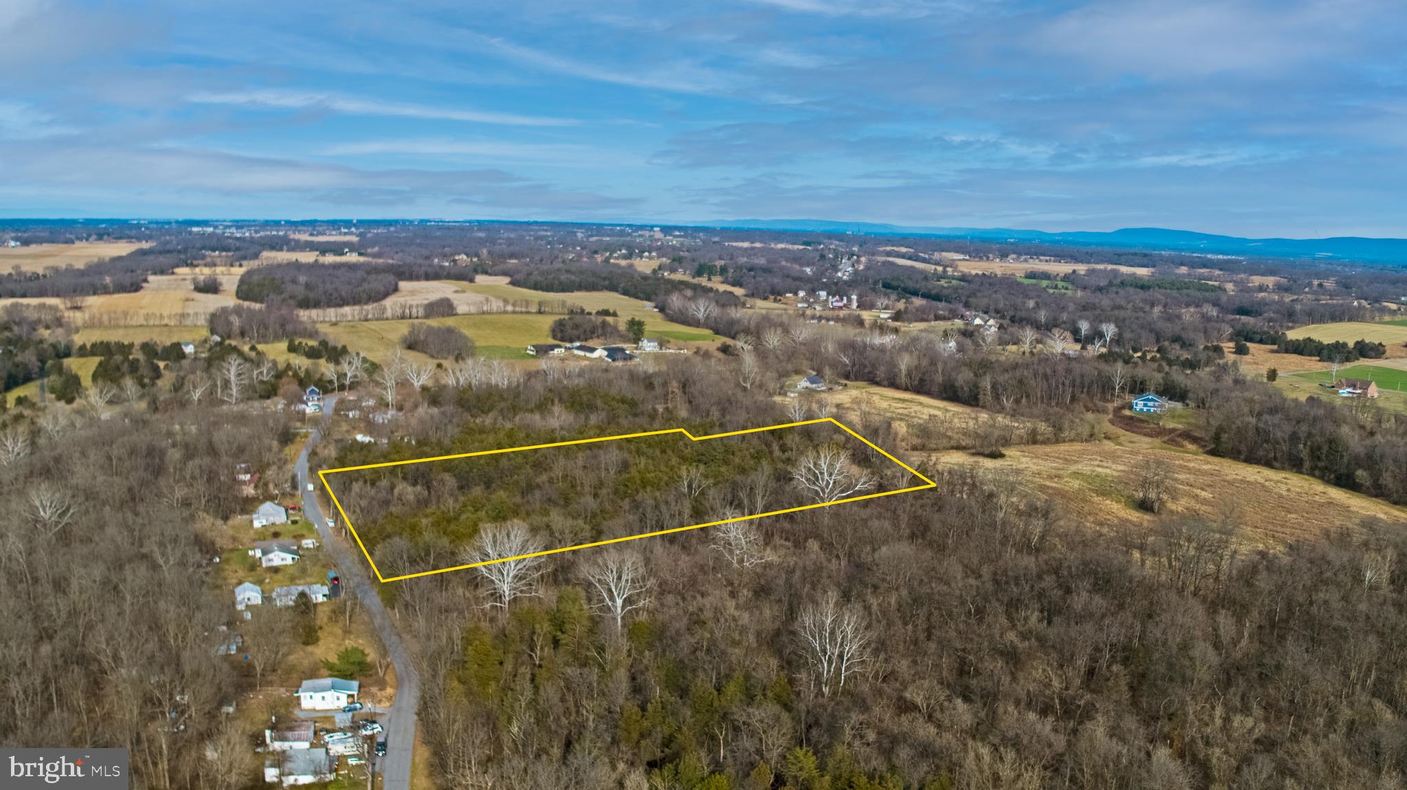 8103 Avis Mill Road Williamsport, MD 21795 - Photo 5 of 34 a view of a city