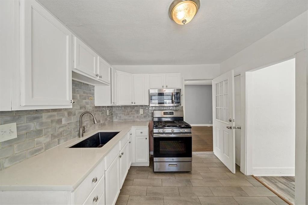 1410 West College Street Independence, MO 64050 - Photo 9 of 17