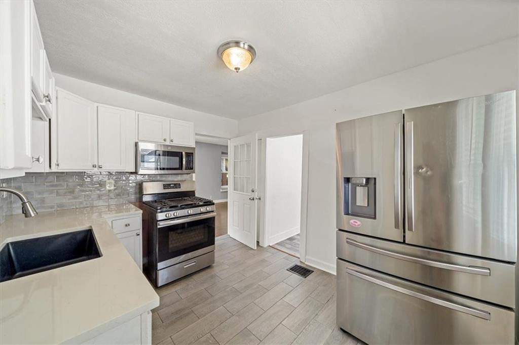 1410 West College Street Independence, MO 64050 - Photo 10 of 17