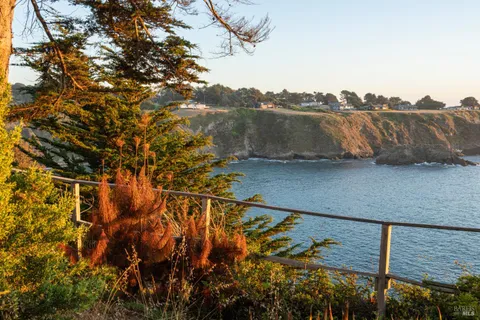 $3,310,000 | Undisclosed Address, Albion, CA 95410