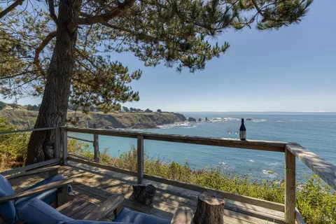 $3,310,000 | Undisclosed Address, Albion, CA 95410