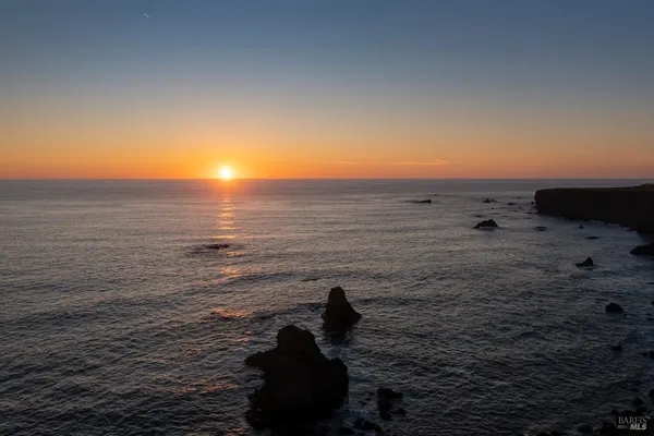 $3,310,000 | Undisclosed Address, Albion, CA 95410