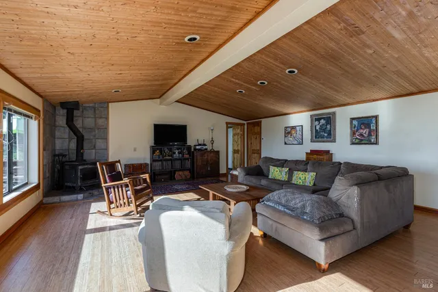 $3,310,000 | Undisclosed Address, Albion, CA 95410