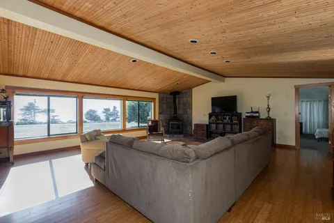$3,310,000 | Undisclosed Address, Albion, CA 95410
