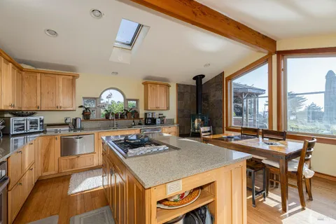 $3,310,000 | Undisclosed Address, Albion, CA 95410