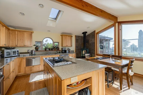 $3,310,000 | Undisclosed Address, Albion, CA 95410