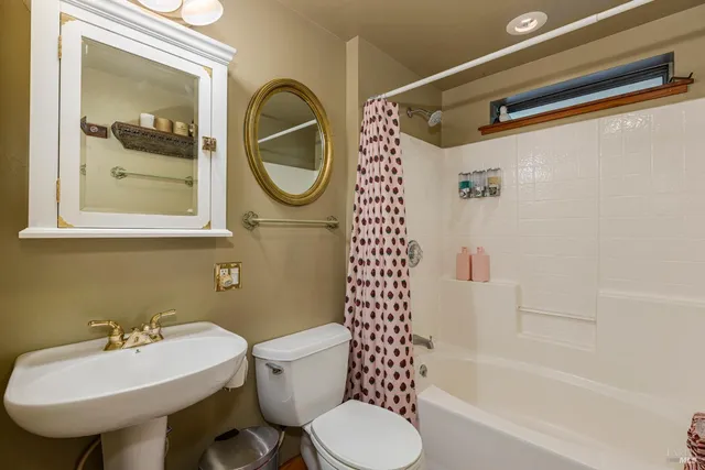 $3,310,000 | Undisclosed Address, Albion, CA 95410