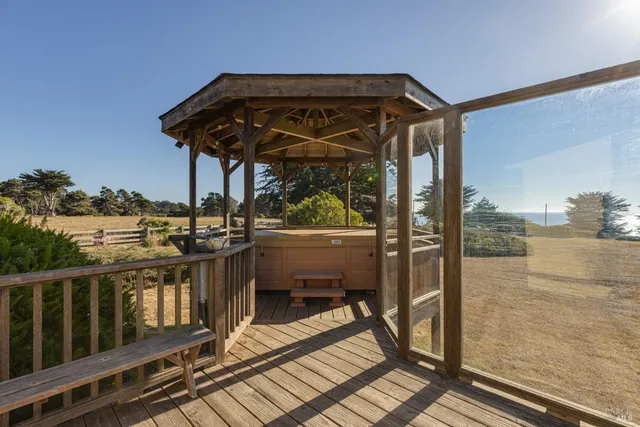 $3,310,000 | Undisclosed Address, Albion, CA 95410